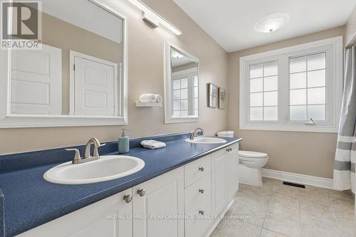 920 Walkley Road, Ottawa, ON - Indoor Photo Showing Bathroom
