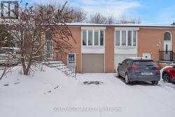 708 JACKSON COURT Newmarket, ON L3Y 5A6