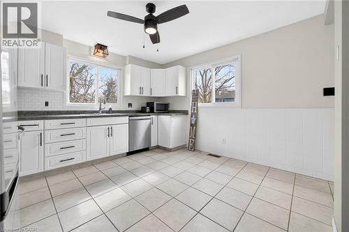 29 Quaker Road, Welland, ON - Indoor Photo Showing Kitchen