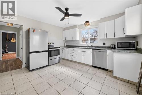 29 Quaker Road, Welland, ON - Indoor Photo Showing Kitchen