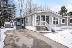 37 SUSSEX SQUARE  Georgian Bluffs, ON N4K 5N5