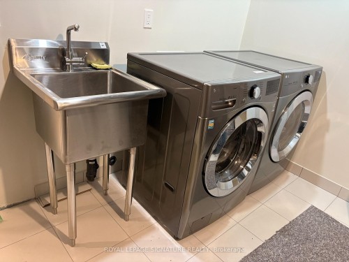 Shared Basement-9 Breadner Drive, Toronto, ON - Indoor Photo Showing Laundry Room