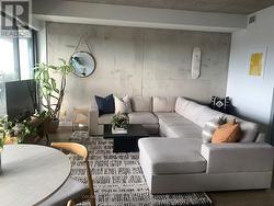 503 - 319 CARLAW AVENUE  Toronto, ON M4M 0A4