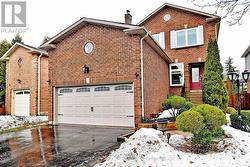 26 SHERIE DRIVE Georgina, ON L4P 3R3