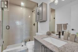 full bath/ensuite - 