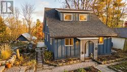 532 LACLIE STREET Orillia, ON L3V 4P9