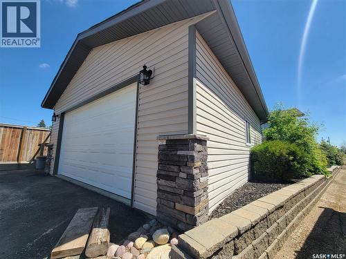 4702 Leader Street, Macklin, SK - Outdoor With Exterior