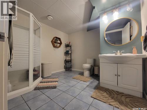 4702 Leader Street, Macklin, SK - Indoor Photo Showing Bathroom