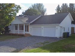 19 Belisle AVE  Edmundston, NB E3V 3W9