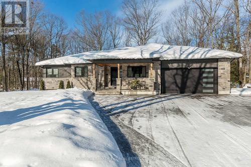 34 OAKWOOD AVENUE  Tiny, ON L9M 0J2