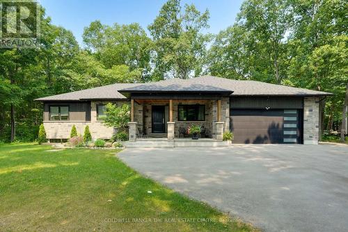 34 OAKWOOD AVENUE  Tiny, ON L9M 0J2