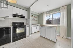 2 - 21 MEADOW LANE  Barrie, ON L4N 7K3