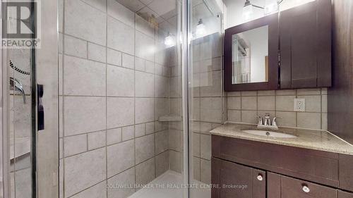 33 Lake Drive E, Georgina, ON - Indoor Photo Showing Bathroom