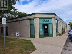 1-4 - 1050 COOKE BOULEVARD  Burlington, ON L7T 4A8