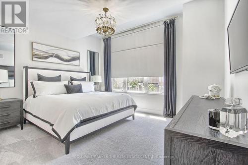 92 Maple Fields Circle, Aurora, ON - Indoor Photo Showing Bedroom