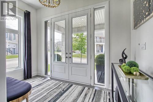 92 Maple Fields Circle, Aurora, ON - Indoor Photo Showing Other Room