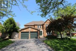 37 FALLING BROOK DRIVE Barrie, ON L4N 7E9