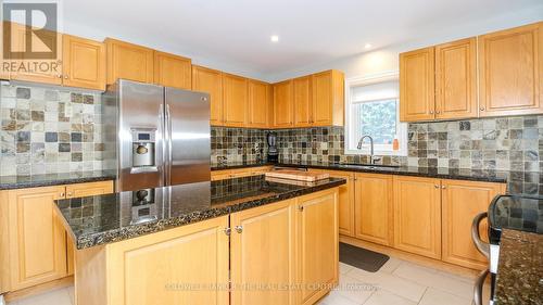 37 Falling Brook Drive, Barrie, ON - Indoor Photo Showing Kitchen