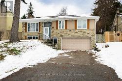 10 HENDERSON AVENUE  Markham, ON L3T 2K3
