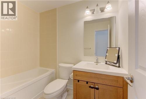 Bathroom with vanity and washtub / shower combination - 9 Outlook Terrace, Kitchener, ON - Indoor Photo Showing Bathroom