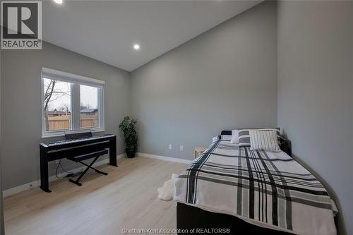 2 Riverview Drive, Chatham, ON - Indoor Photo Showing Bedroom