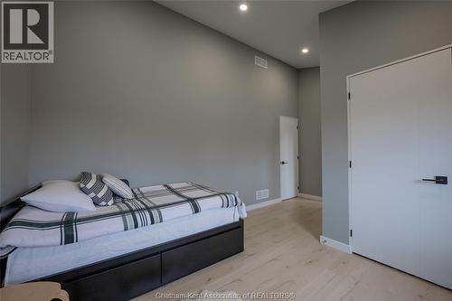 2 Riverview Drive, Chatham, ON - Indoor