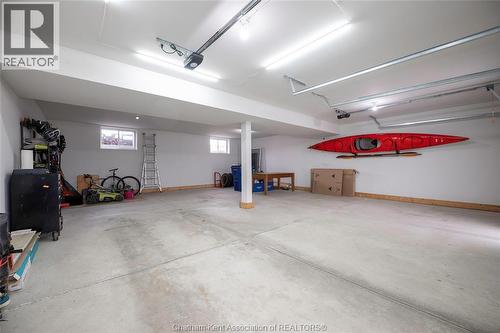 2 Riverview Drive, Chatham, ON - Indoor Photo Showing Garage