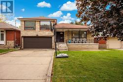 89 ALLINGHAM GARDENS  Toronto, ON M3H 1X9