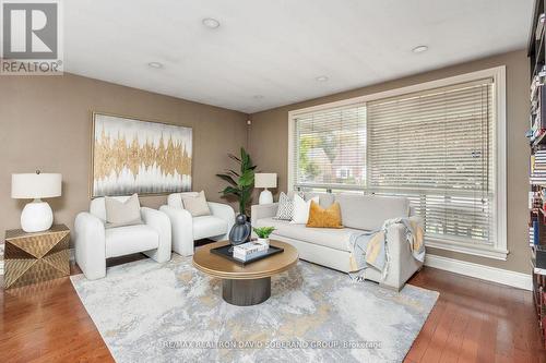 89 Allingham Gardens, Toronto, ON - Indoor Photo Showing Living Room