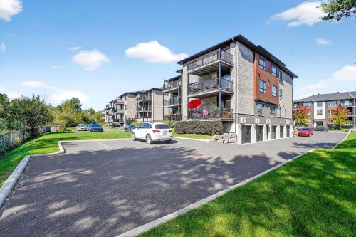 Parking - 303-1040 Boul. De Palerme, La Prairie, QC - Outdoor