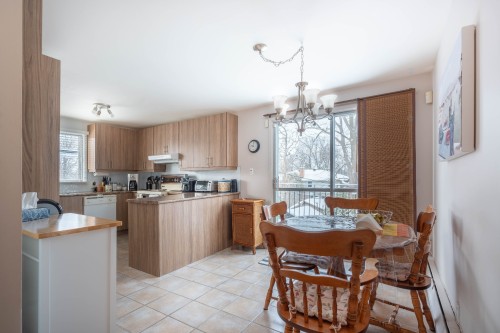 Coin-repas - 905 Rue Fréchette, Longueuil (Le Vieux-Longueuil), QC - Indoor Photo Showing Other Room