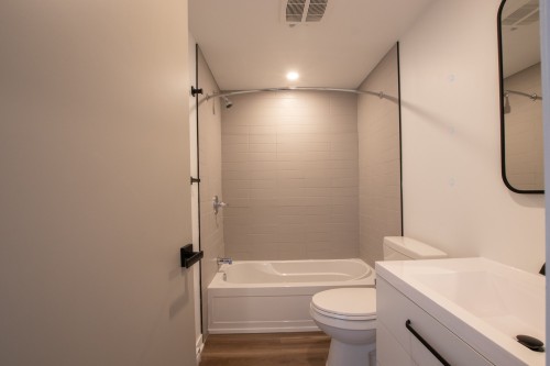 Salle de bains - 1-189 Rue Hector-Lanthier, Saint-Eustache, QC - Indoor Photo Showing Bathroom