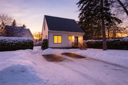 587 Rue Vendôme  Mont-Saint-Hilaire, QC J3H 4Y2