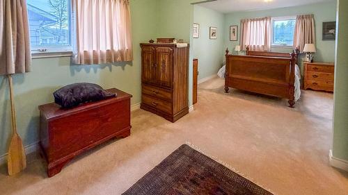 213 16Th Avenue, Cranbrook, BC - Indoor Photo Showing Bedroom