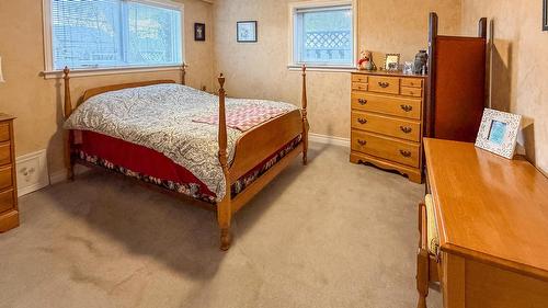 213 16Th Avenue, Cranbrook, BC - Indoor Photo Showing Bedroom