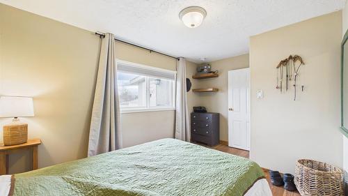 500 13Th Avenue, Cranbrook, BC - Indoor Photo Showing Bedroom