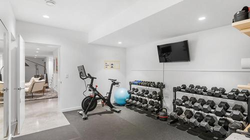 4535 Mcculloch Road, Kelowna, BC - Indoor Photo Showing Gym Room