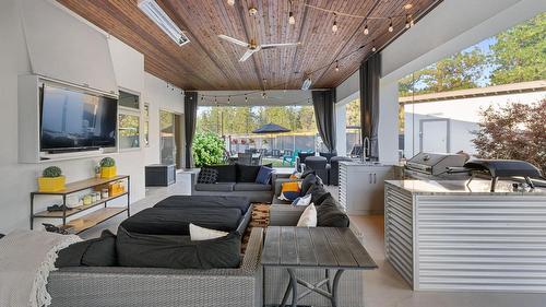 4535 Mcculloch Road, Kelowna, BC - Outdoor With Deck Patio Veranda With Exterior