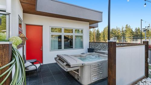 4535 Mcculloch Road, Kelowna, BC - Outdoor With Exterior