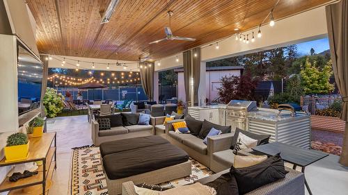 4535 Mcculloch Road, Kelowna, BC -  With Deck Patio Veranda With Exterior