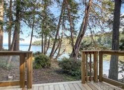 10 Decourcy Dr Gabriola Island, BC V0R 1X1