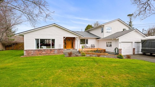 150 Barlow Rd, Campbell River, BC 