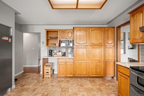 150 Barlow Rd, Campbell River, BC 