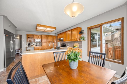 150 Barlow Rd, Campbell River, BC 
