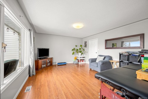 150 Barlow Rd, Campbell River, BC 
