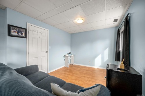 150 Barlow Rd, Campbell River, BC 