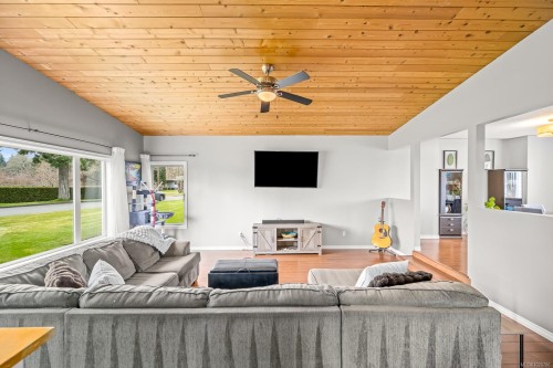 150 Barlow Rd, Campbell River, BC 