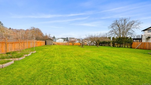 150 Barlow Rd, Campbell River, BC 