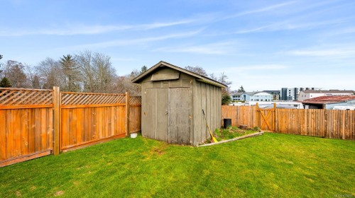 150 Barlow Rd, Campbell River, BC 