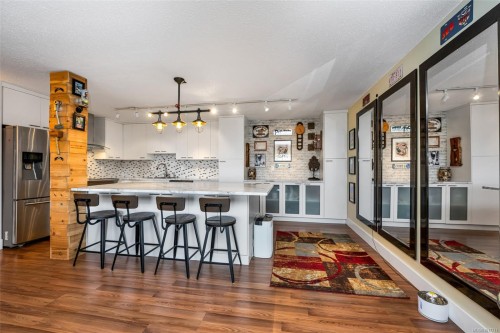 205-1000 Esquimalt Rd  Esquimalt, BC V9A 3N2